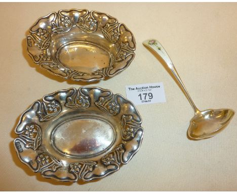 Art Nouveau pair of silver bon bon dishes. Hallmarked for London 1927, Robert Pringle &amp; Sons. Together with a guilloche e