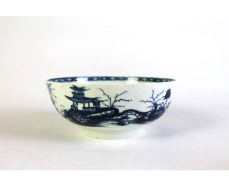 A First Period Worcester bowl, with crescent mark to the underside.  Diameter 20.5 cm.