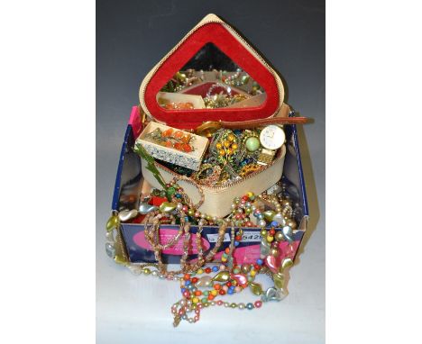 Jewellery and Watches - a Timex wristwatch; another Citron;  a white metal guard chain;  assorted stone and other beads, broo