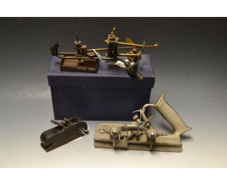 Tools - a Record Plough Plane No 044, boxed; a miniature plane; a Kershaws Patent gas jet (3)