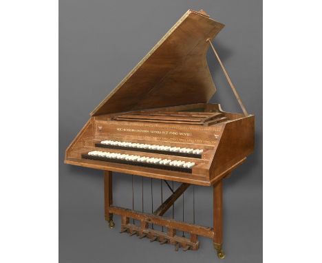 A FINE WALNUT HARPSICHORD BY ALEC HODSON OF LAVENHAM WITH LINKS TO BENJAMIN BRITTEN. A double manual harpsichord by Alec Hods