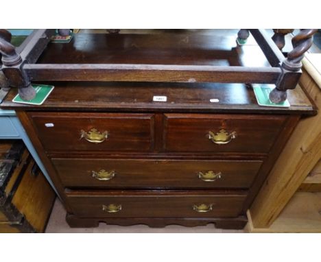 An Edwardian walnut 4-drawer chest, on bracket feet, W91cm 