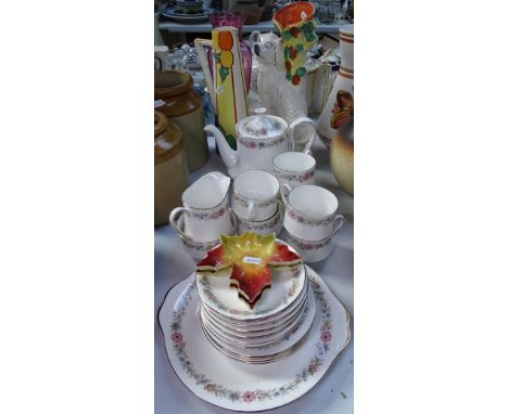 Paragon "Belinda" teaset, a pair of Royal Worcester leaf dishes, a Spaniel, and a jug 