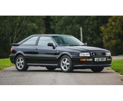 Very desirable 20-valve, 6-speed manual, Series 2, one of the best we have ever seen.Finished in Schwartz with black leather,