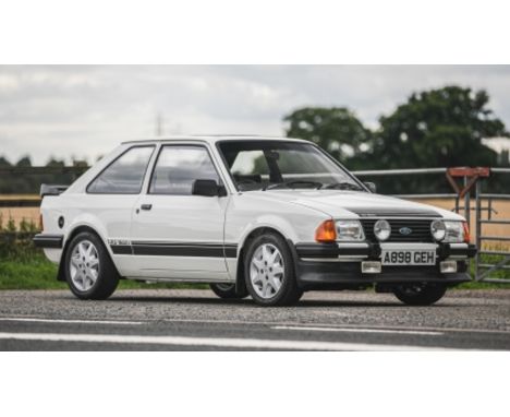 Legendary RS1600i 'homologation special', a true collectable classic RS.Razor-sharp styling, performance to match and only av