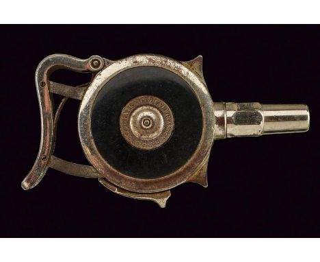 dating: 1875-1890 provenance: France, With short, octagonal and round barrel; frame of circular shape, marked on one side 'LE