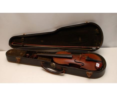 VINTAGE VIOLIN WITH BOW , THE FITTED CASE LABELLED JOHN AND ARTHUR BEARE LONDON. VIOLIN AND BOW NOT LABELLED. THE VIOLIN HAS 