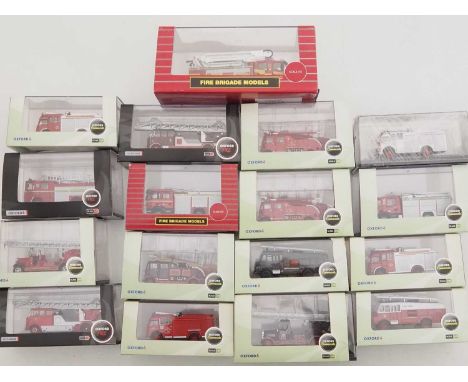 A group of 1:76 scale OXFORD DIECAST fire engines and appliances - VG/E in VG boxes (17)