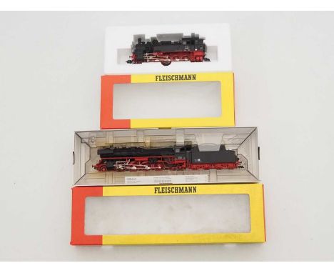 A pair of FLEISCHMANN HO gauge German Outline steam locomotives comprising numbers 4092 together with 4122 both in DR black l