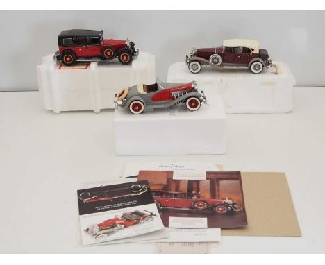 A group of three FRANKLIN MINT and DANBURY MINT 1:24 scale diecast vehicles comprising: Mercedes 770K Pullman-Limousine, Dues