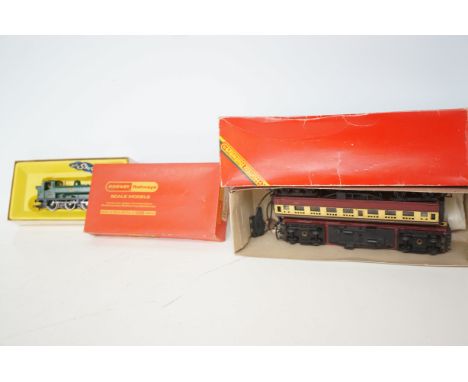 Hornby railways 00 gauge scale model carriages &amp; train 