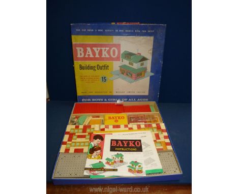 A boxed Bayko building outfit made by Meccano.