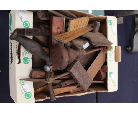 A parcel of assorted antique treen tools&nbsp;