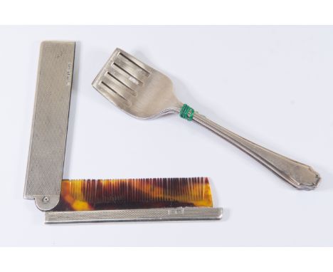 A silver cased folding comb together with an Asprey fork and small scoop set (2)(22 / 23)