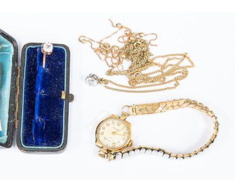 A collection of 9ct gold jewellery to include a 9ct gold solitaire pendant, claw set with cubic zirconia on a 9ct gold chain,