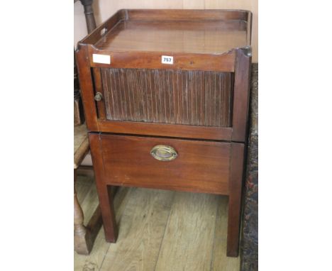 A mahogany commode, W.51cm