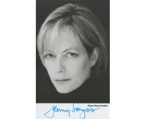 Actor Jenny Seagrove signed 6 x 4 inch b/w portrait photo. Good condition. All autographs come with a Certificate of Authenti