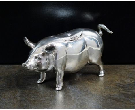 A Pseudo Hanau silver pig snuff box, import marks for Samuel Boyce Landeck, Sheffield 1900, naturalistically modelled as a pi
