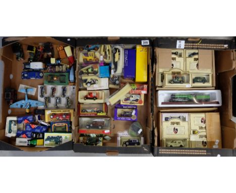A large collection of toy cars to include Corgi, Matchbox, Days gone, Solido, many in original boxes (50 pieces approx)