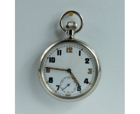 Military pocket watch with white dial marked to the back with broad arrow GS/TP P20634 , in good working order (cracked dial)