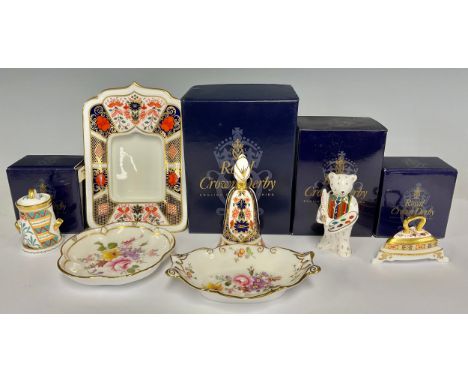 A Royal Crown Derby 1128 Imari patterm photograph frame, 18cm high, first quality; a 1128 pattern bell, first quality, boxed;