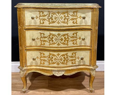 A contemporary Italian Florentine design parcel-gilt serpentine commode or chest of three long drawers, 79cm high, 79.5cm wid