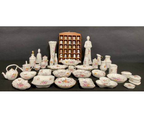 A collection of eighteen Royal Crown Derby thimbles, various patterns, first and second quality; Royal Crown Derby Posies min