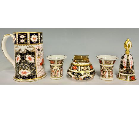 A Royal Crown Derby 1128 Imari pattern candle snuffer, first quality; a Royal Crown Derby 1128 Imari pattern table lighter, f