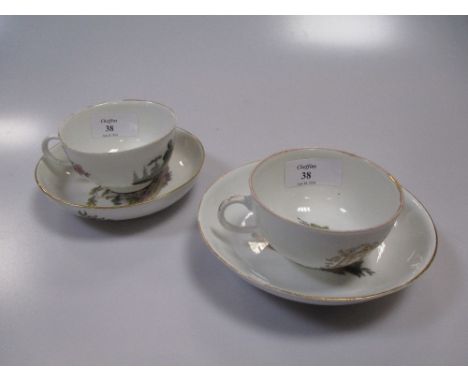 Two Meissen tea cups in the Marcolini style (2)  