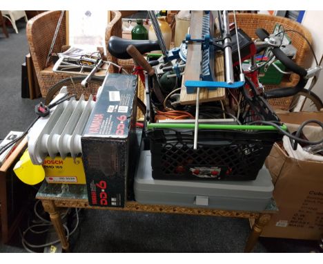 GOOD QTY OF TOOLS 