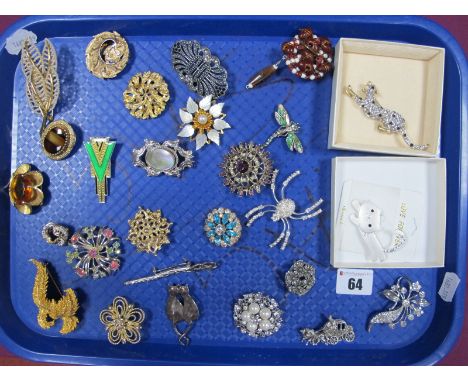 A Collection of Assorted Costume Brooches, including spider, cats, Art Deco style etc :- One Tray 
