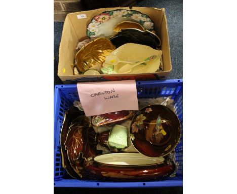 TWO TRAYS OF CARLTONWARE TO INCLUDE ROUGE ROYAL 
