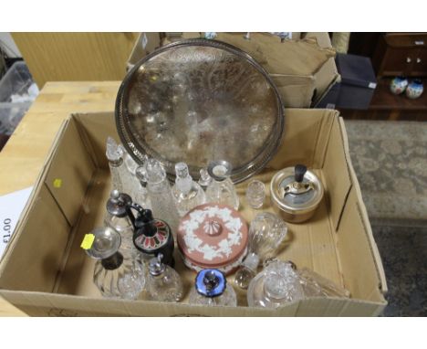 A QUANTITY OF PERFUME BOTTLES ETC TO INCLUDE AN ENAMEL TOPPED ATOMISER