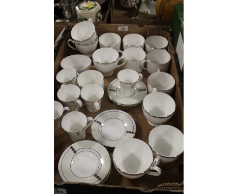 A TRAY OF CERAMICS TO INCLUDE VERA WANG, WATERFORD AND WEDGWOOD 'OPAL'