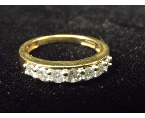 18ct gold 7 stone diamond ring. Size K