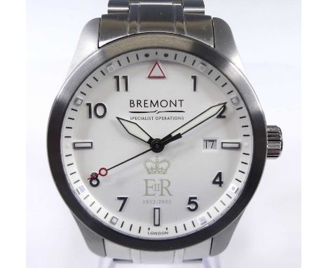 A Bremont Specialist Operations Solo 43 Royalty and Specialist Protection (RaSP) Elizabeth II platinum jubilee gent's stainle