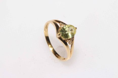 18 carat gold, yellow sapphire and diamond ring, size P.