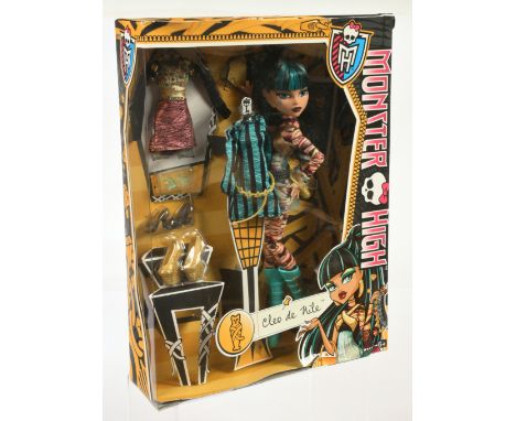 Mattel Monster High Cleo de Nile Plus Fashion doll, 2013, BHM98, NRFB, Near Mint to Mint, within Fair Plus to Good packaging 