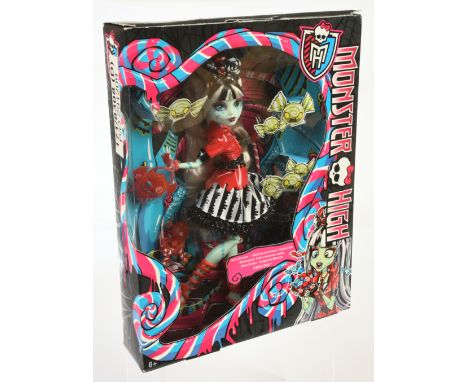 Mattel Monster High Frankie Stein Sweet Screams doll, 2013, BHN02, Near Mint to Mint, NRFB, within Good Plus packaging (surfa