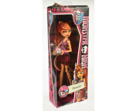Mattel Monster High Toralei Coffin Bean doll, 2013, BHN06, NRFB, Near Mint to Mint, within within Good to Good Plus packaging