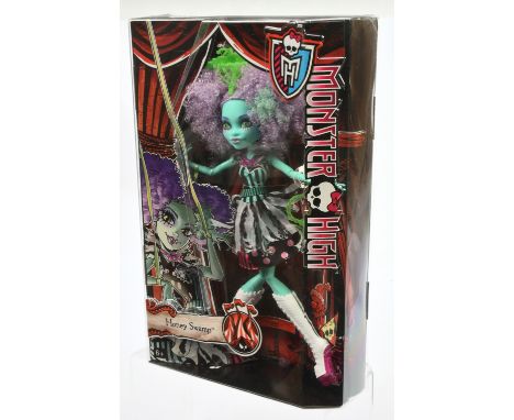 Mattel Monster High Honey Swamp Freak du Chic doll, 2014, CHX93, Near Mint to Mint, NRFB, within Good Plus to Excellent packa