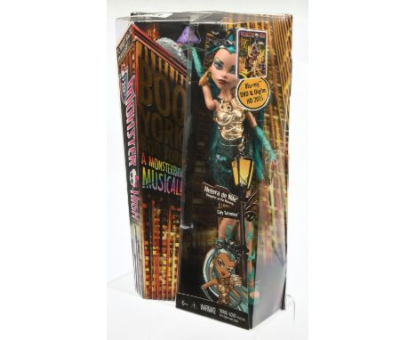 Mattel Monster High Nefera de Nile City Schemes Boo York doll, 2014, CKC65, Near Mint to Mint, NRFB, within Good Plus packagi