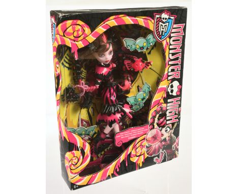 Mattel Monster High Draculaura Sweet Screams doll, 2013, BHN01, Near Mint to Mint, NRFB, within Good Plus packaging (surface 