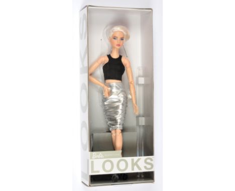 Mattel Barbie Signature Looks doll, Model 08, 2021, HCB78, Near Mint to Mint, NRFB, within Excellent box (edge wear / scuffs)