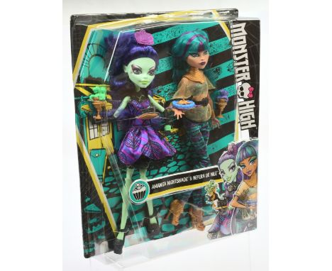 Mattel Monster High Amanita Nightshade and Nefera de Nile Scream and Sugar from Le Salon de les Goules doll set, 2015, DND73,