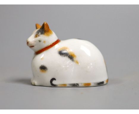 A rare Chamberlain Worcester porcelain model of a recumbent cat, c.1820-40, 6cmProvenance - Dennis G. Rice collection of Engl