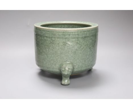A large Chinese celadon crackleglaze tripod censer15cm