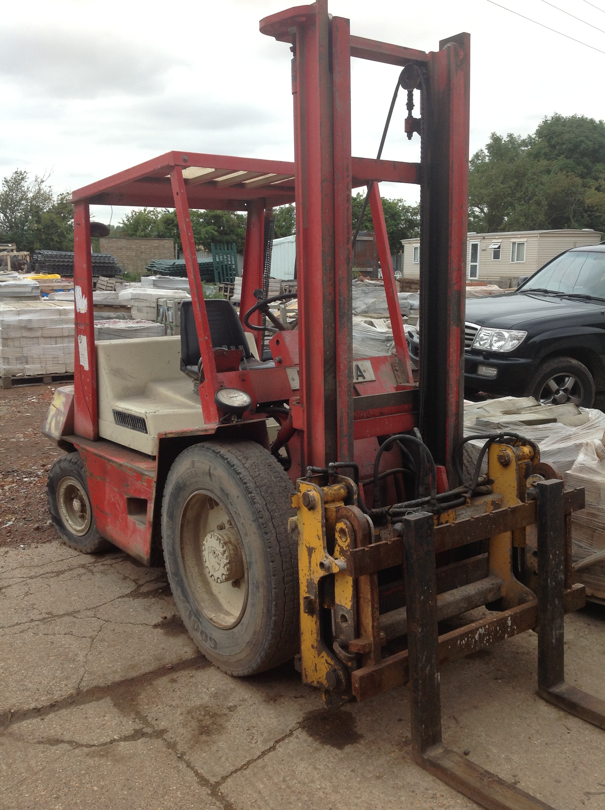 MANITOU M130D, BUGGY FORKLIFT, DIESEL, C/W LOADING BUCKET, ON BOARD