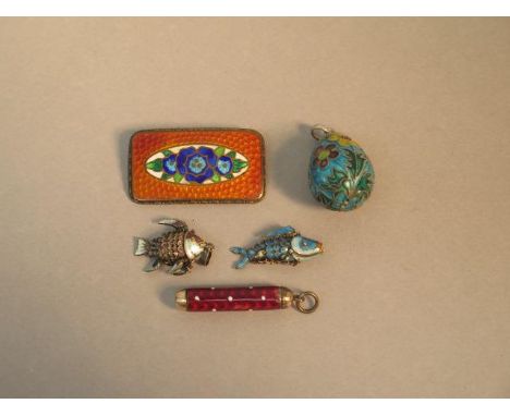 A silver and enamel egg pendant - approx 2.5cm - with two silver and enamel reticulated fish pendants/charms - approx 2cm - a