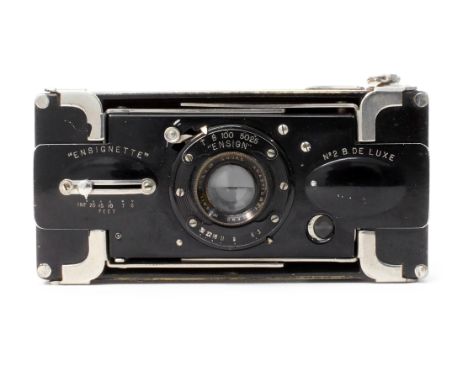 A Houghton Ensignette 2b Deluxe camera - F6.3 Cooke Lens Variant - C:1920. Shutter OK. Est: 30 - 50 